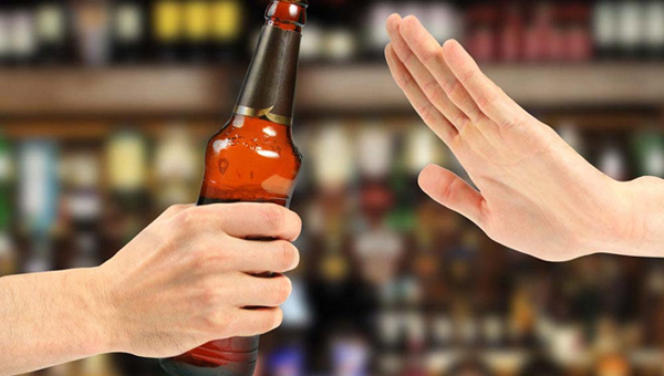 Hạn chế hoặc ngưng uống rượu bia