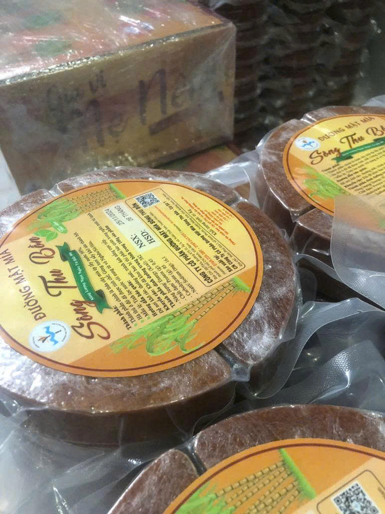 Đường Mật Mía Hà Thủ Ô Đỏ Sông Thu Bồn chính là một điểm sáng khác biệt Đường Mật Mía Hà Thủ Ô Đỏ Sông Thu Bồn chính là một điểm sáng khác biệt